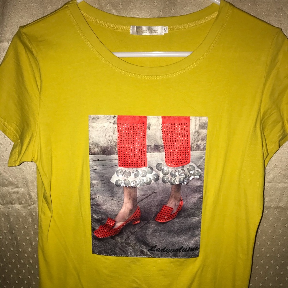 Mustard t-shirt